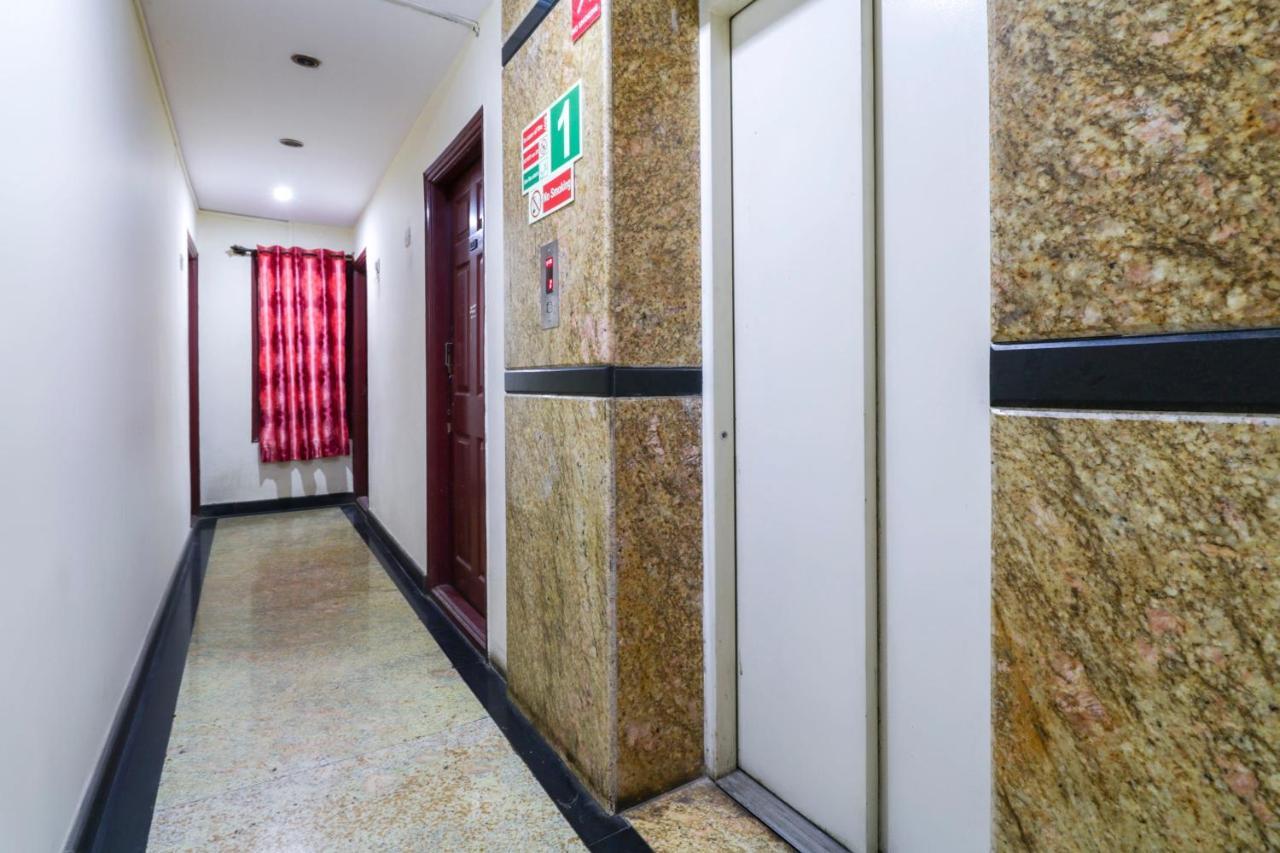 Hotel Oyo 71675 New Aishwarya Comforts Bangalore Exterior foto