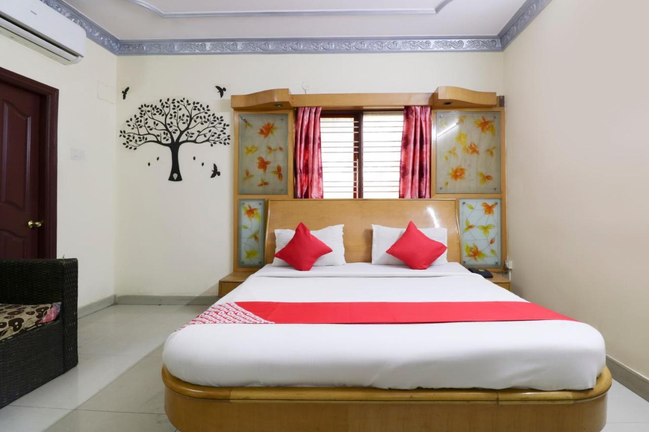 Hotel Oyo 71675 New Aishwarya Comforts Bangalore Exterior foto