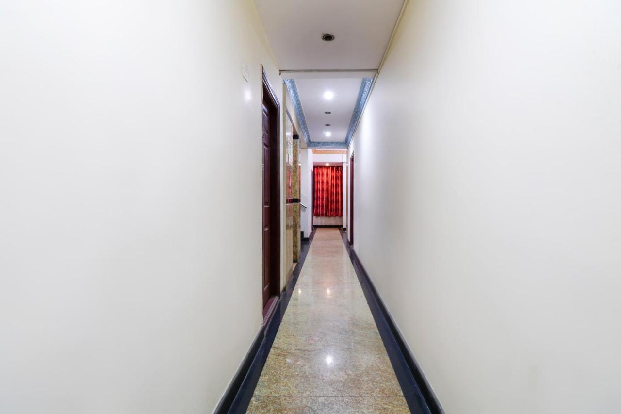 Hotel Oyo 71675 New Aishwarya Comforts Bangalore Exterior foto